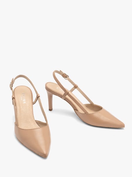 Beżowe czółenka typu slingback