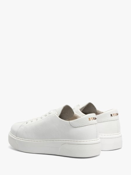 Białe półbuty damskie w stylu casual