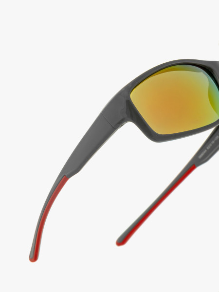 Okulary przeciwsłoneczne męskie w sportowym stylu