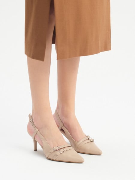Czółenka slingback z dekoracyjnymi paskami