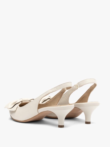 Kremowe czółenka damskie slingback na kaczuszce