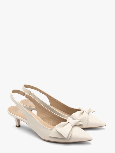 Kremowe czółenka damskie slingback na kaczuszce
