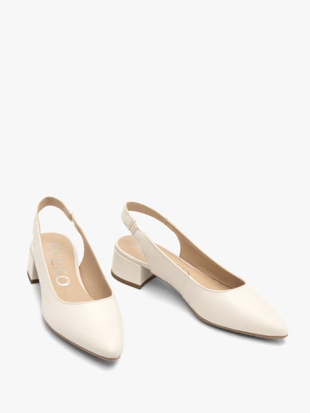 Kremowe czółenka slingback bez pięty